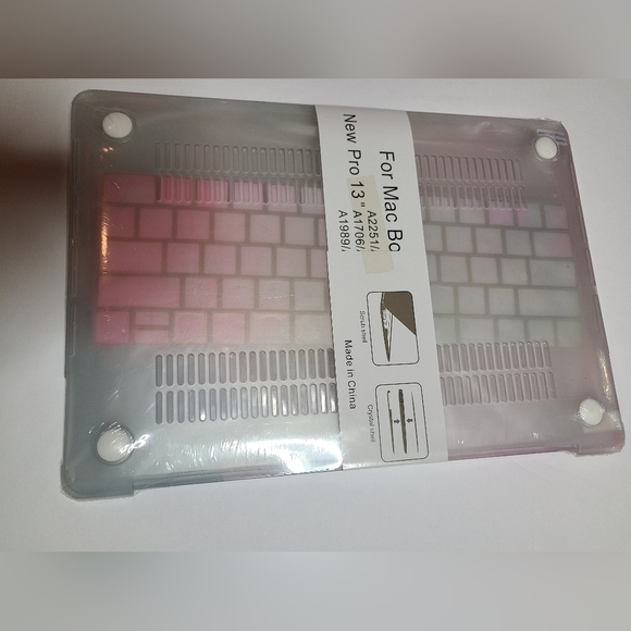 Brand new MacBook pro 13' hardshell case - Picture 2 of 2